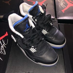 Air Jordan 4 Retro